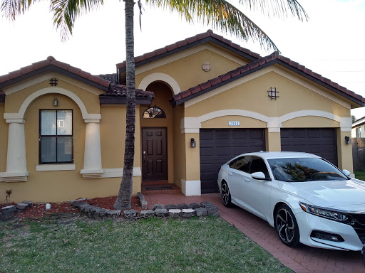 Tattoo Shop «Love Hate Tattoo Studio», reviews and photos, 1360 Washington Ave, Miami Beach, FL 33139, USA