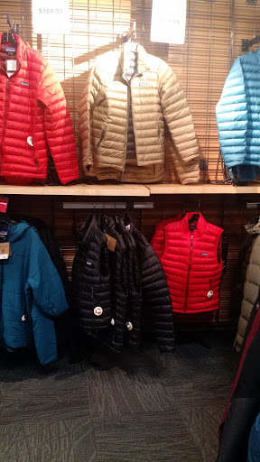 Camping Store «REI», reviews and photos, 1148 Galleria Blvd, Roseville, CA 95678, USA