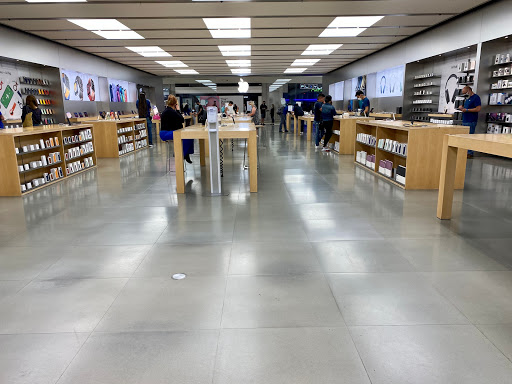 Computer Store «Apple Santa Rosa Plaza», reviews and photos, 1071 Santa Rosa Plaza, Santa Rosa, CA 95401, USA