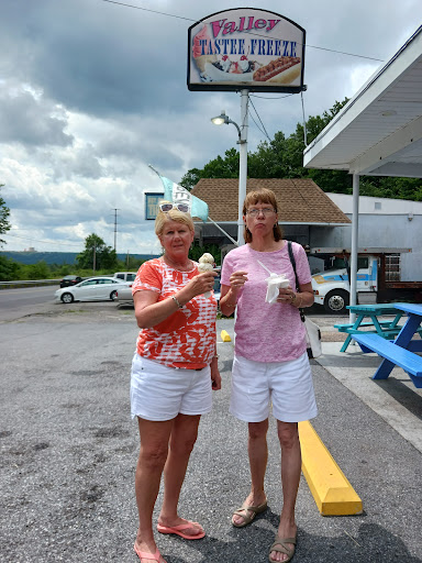 Ice Cream Shop «Tastee Freeze», reviews and photos, 240 Ringtown Blvd, Shenandoah, PA 17976, USA