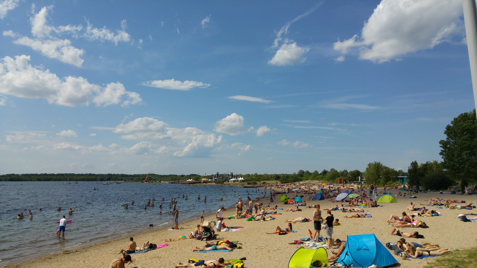 Foto de Leipzig Beach con arena beige superficie