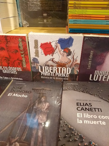 Opiniones de Librería El Gran Escape Sucursal Apumanque en Las Condes - Librería