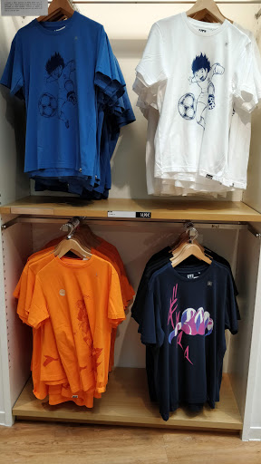 Stores to buy men's polo shirts Lyon