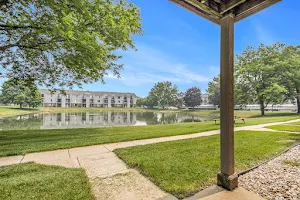 Indian Lakes Apartments image