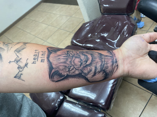 Tattoo Shop «Island Ink Tattoo», reviews and photos, 1215 Miracle Strip Pkwy SE, Fort Walton Beach, FL 32548, USA