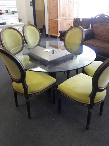 Thrift Store «Society of St. Vincent de Paul Long Beach Thrift Store», reviews and photos