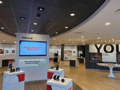 Cell Phone Store «Verizon», reviews and photos, 4926 Dressler Rd NW, Canton, OH 44718, USA