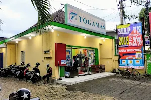 Toko Buku Togamas Jember image