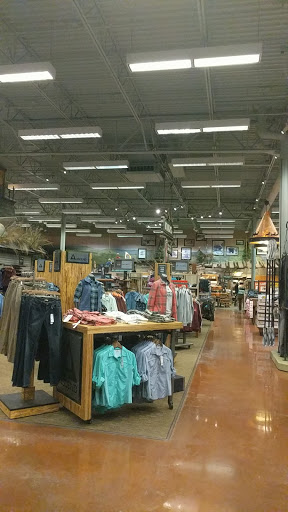 Sporting Goods Store «Bass Pro Shops», reviews and photos, 1972 Power Plant Pkwy, Hampton, VA 23666, USA