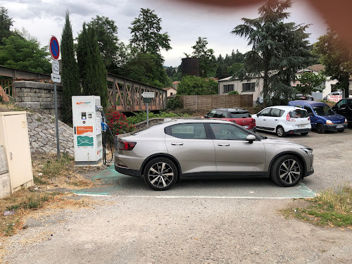 Borne de recharge de véhicules électriques Réseau eborn Station de recharge Lamastre