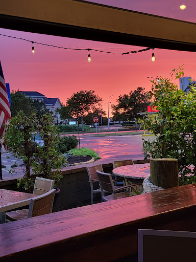 Seafood Restaurant «Hot Tuna Bar & Grill», reviews and photos, 2817 Shore Dr, Virginia Beach, VA 23451, USA