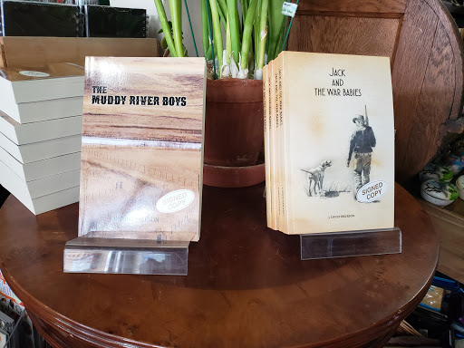 Book Store «Books On Broadway», reviews and photos, 12 W Broadway, Williston, ND 58801, USA