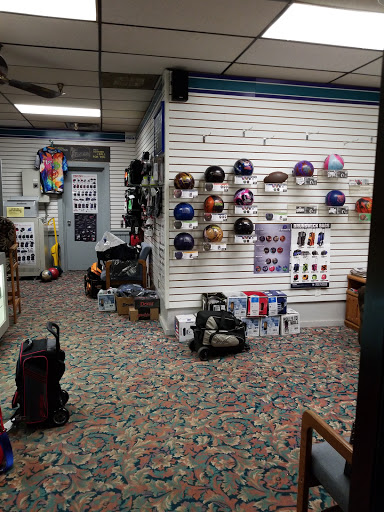 Bowling Alley «Bowl One Lanes», reviews and photos, 1639 E 14 Mile Rd, Troy, MI 48083, USA