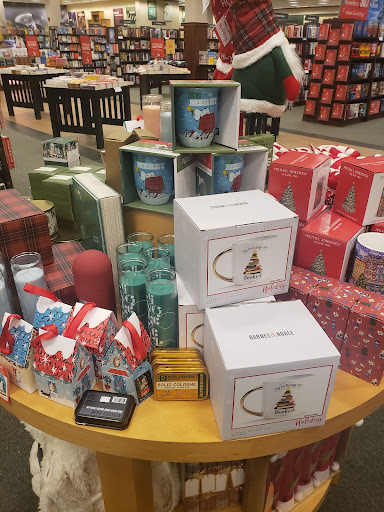 Book Store «Barnes & Noble Booksellers Pensacola», reviews and photos, 1200 Airport Blvd, Pensacola, FL 32504, USA