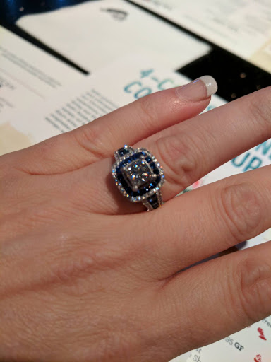 Jeweler «Shane Co.», reviews and photos, 2515 Hurstbourne Gem Ln, Louisville, KY 40220, USA