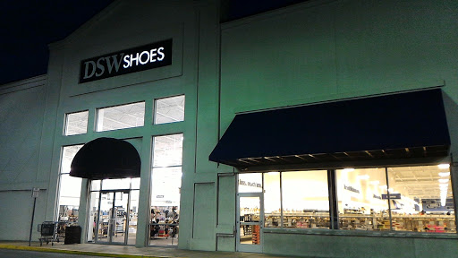DSW Designer Shoe Warehouse, 400 S State Rd, Springfield, PA 19064, USA, 