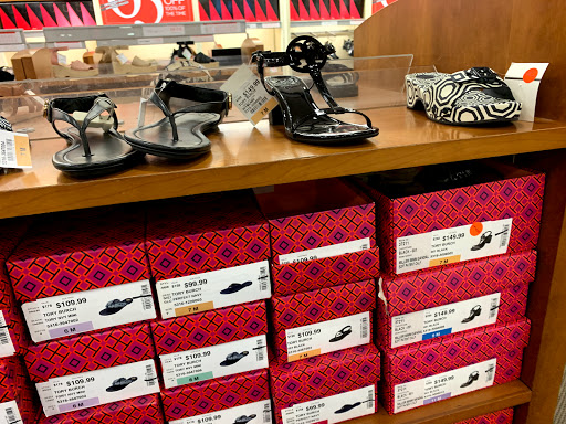 Department Store «Century 21 Department Store», reviews and photos, 1085 Old Country Rd, Westbury, NY 11590, USA