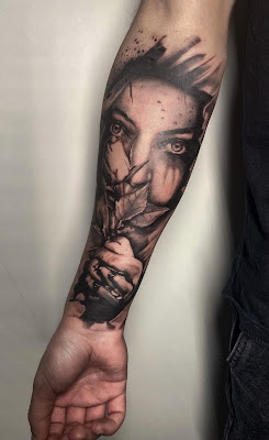 A.Dent Tattooer / Clair Obskur Ent. à Clermont-Ferrand
