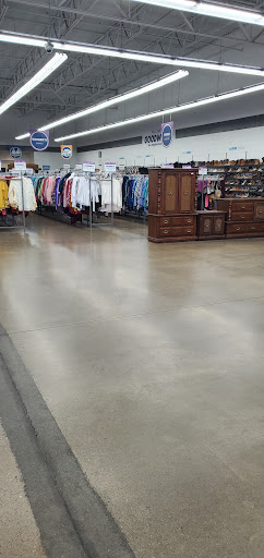 Thrift Store «7th & Bell Goodwill Retail Store & Donation Center», reviews and photos, 17037 N 7th Ave, Phoenix, AZ 85023, USA