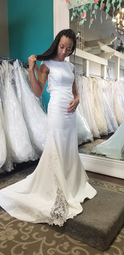 Bridal Shop «A Closet Full of Dresses», reviews and photos, 1249 N Greenfield Rd, Mesa, AZ 85205, USA