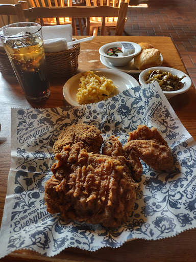 American Restaurant «Cracker Barrel Old Country Store», reviews and photos, 1511 Riverboat Center Dr, Joliet, IL 60431, USA