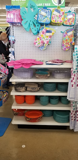 Dollar Store «Dollar Tree», reviews and photos, 20245 South La Grange Road #4, Frankfort, IL 60423, USA