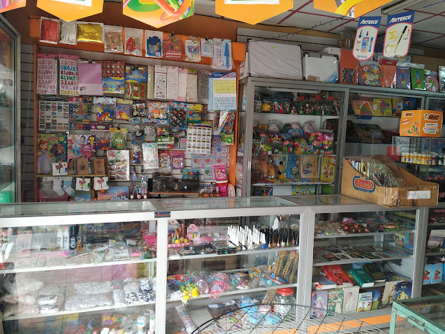 Opiniones de Librería Riobamba en Riobamba - Librería