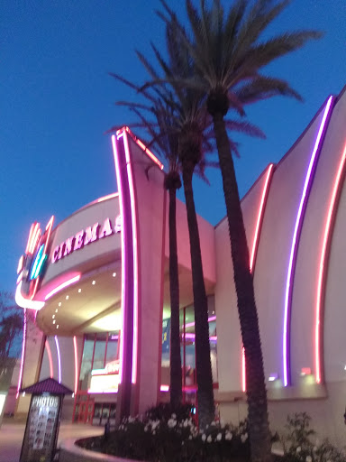 Movie Theater «Edwards Fresno 22 & IMAX», reviews and photos, 250 Paseo Del Centro, Fresno, CA 93720, USA