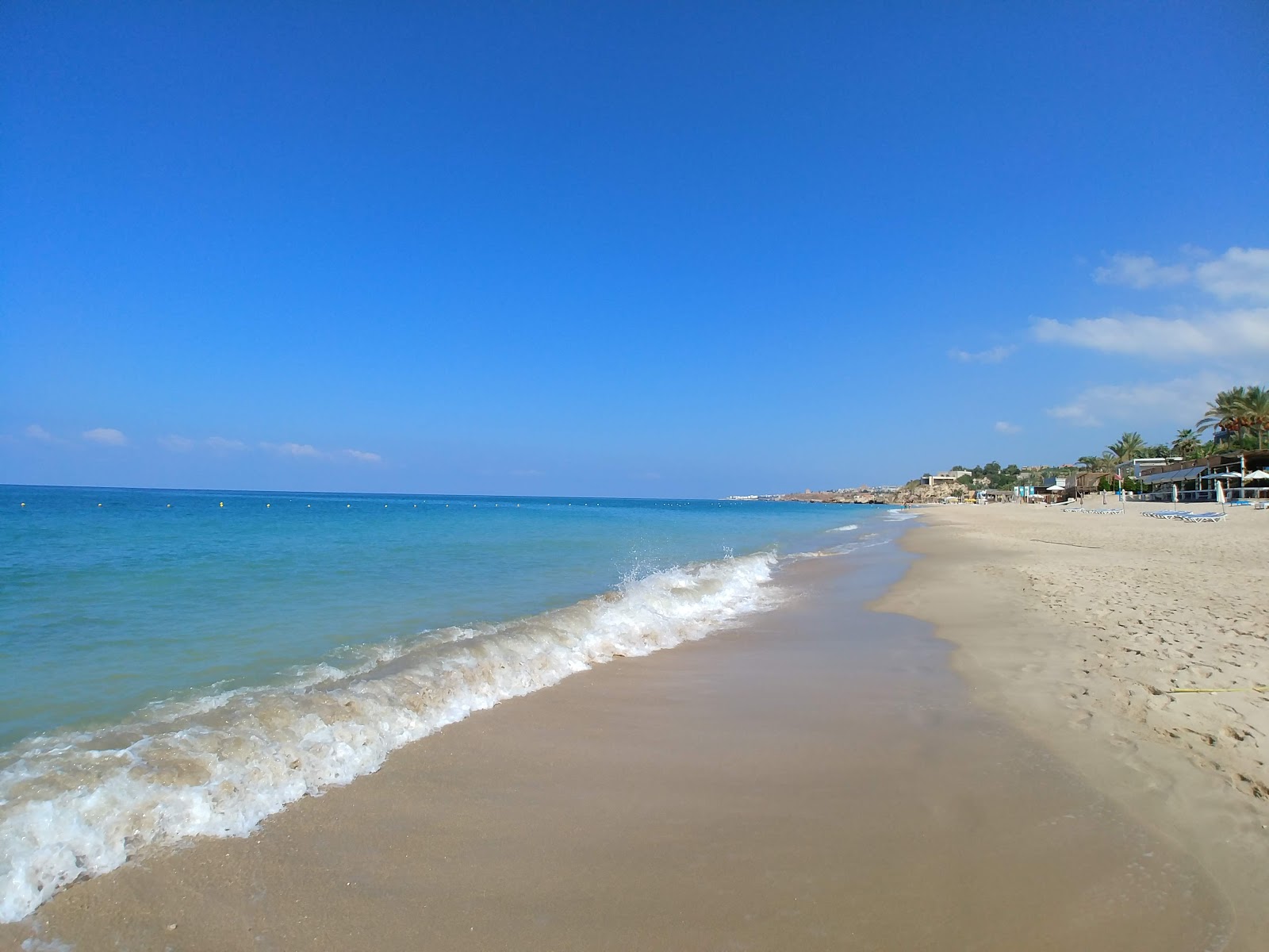 Foto de Santa Prairie con agua turquesa superficie