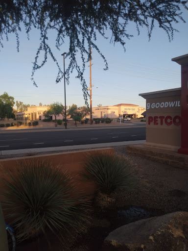 Sporting Goods Store «Big 5 Sporting Goods», reviews and photos, 965 S Val Vista Dr, Gilbert, AZ 85296, USA