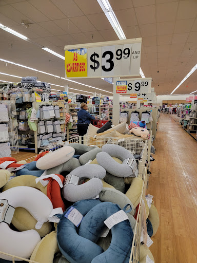 Roses Discount Store