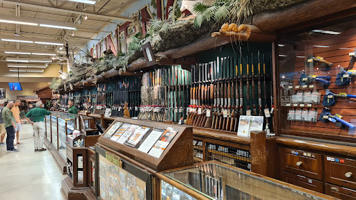 Sporting Goods Store «Bass Pro Shops», reviews and photos, 10040 Gulf Center Dr, Fort Myers, FL 33913, USA