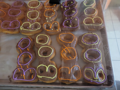 Dessert Shop «Honey Creme Donut Shop», reviews and photos, 514 Vincennes St, New Albany, IN 47150, USA