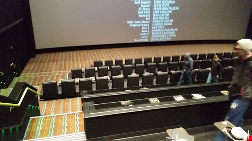 Movie Theater Amc Dine In Holly Springs 9 Reviews And Photos 320 Grand Hill