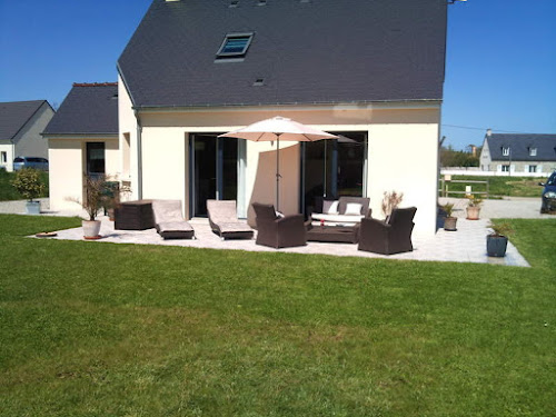 Vos vacances à la mer : Location saisonnière dans maison en bord de mer, 6 pers, 3 chambres,jardin,terrasse,proche plage(200m) située face au Fort de Saint-Vaast-la-Hougue,classé patrimoine UNESCO, le Contentin, Quettehou, dans la Manche, Normandie à Quettehou