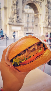 Cheeseburger du Restaurant Burger & Fries à Paris - n°9