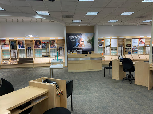 LensCrafters, 691 Richmond Rd, Richmond Heights, OH 44143, USA, 