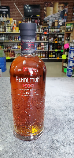 Liquor Store «Wine Vault», reviews and photos, 2 Fairbanks St, Framingham, MA 01701, USA