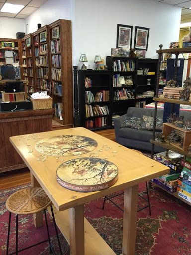 Used Book Store «Chase Books & Boards», reviews and photos, 44 N Main Ave, Gresham, OR 97030, USA
