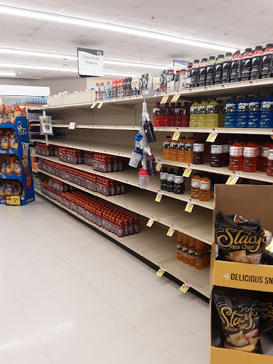 Shopping Mall «Aquidneck Shopping Centre», reviews and photos, 77 E Main Rd, Middletown, RI 02842, USA