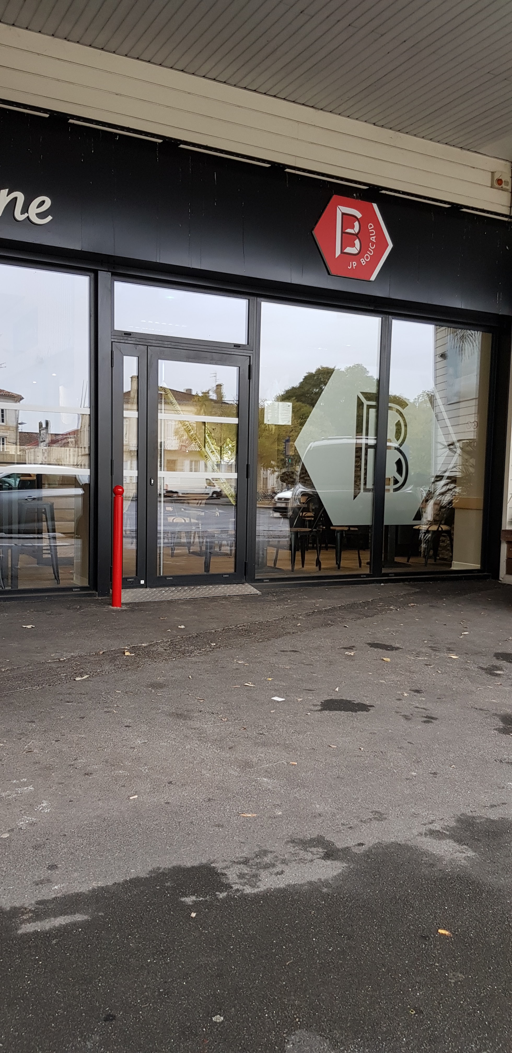 Photo n° 1 de l'avis de SATURNE. fait le 20/10/2020 à 12:13