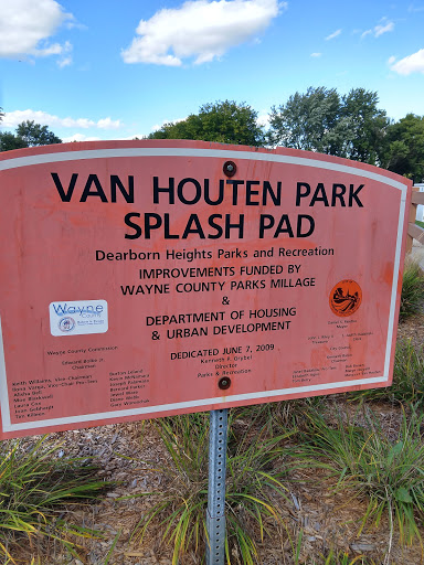 Park «Van Houten Park», reviews and photos, 6000 N Silvery Ln, Dearborn Heights, MI 48127, USA