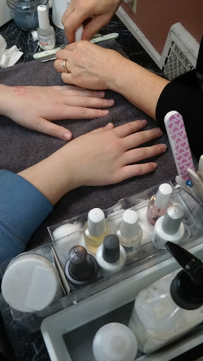 Beauty Salon «Liberty Street Hair Design», reviews and photos, Liberty Street Hair Design, 1730 Liberty St SE, Salem, OR 97302, USA