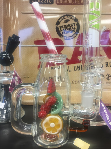 Vaporizer Store «Lil Buddha Vapor & Smoke Shop», reviews and photos, 6916 Big Bend Rd, Gibsonton, FL 33534, USA