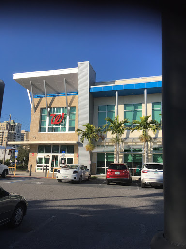 Drug Store «Walgreens», reviews and photos, 401 Poinsettia Ave, Clearwater Beach, FL 33767, USA