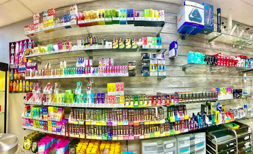 Tobacco Shop «Carbon Glass Tech Smoke Shop», reviews and photos, 5840 Stirling Rd, Hollywood, FL 33021, USA