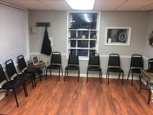 Barber Shop «Middletown Barber Shop», reviews and photos, 11603 Main St, Louisville, KY 40243, USA