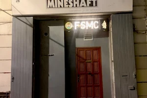 Le Mineshaft image