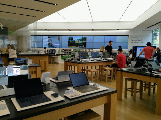 Computer Store «Microsoft Store - Mall at Millenia», reviews and photos, 4200 Conroy Rd #220, Orlando, FL 32839, USA
