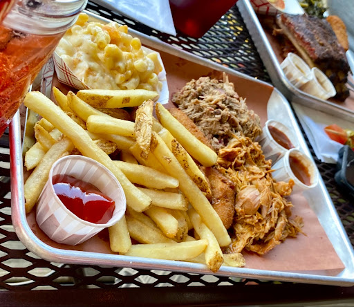 Barbecue Restaurant «Luella’s Bar-B-Que - North Asheville», reviews and photos, 501 Merrimon Ave, Asheville, NC 28804, USA